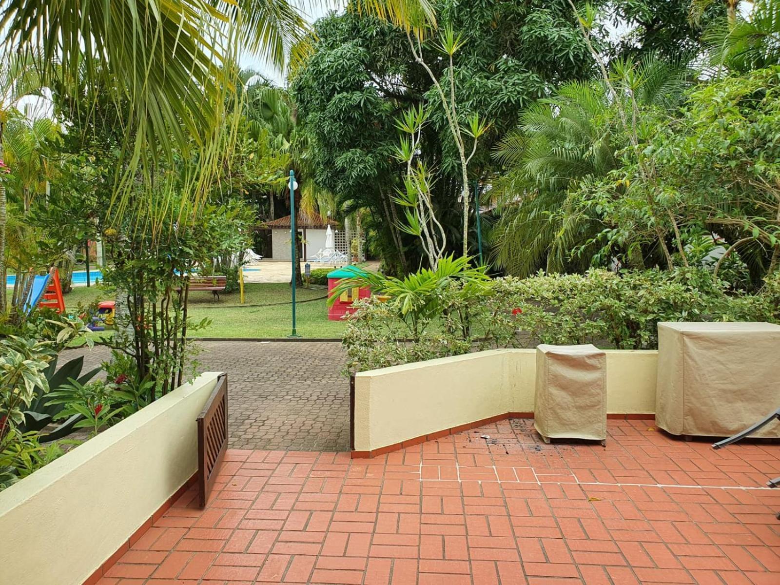 Casa Com 04 Quartos, 200 Metros Da De Manguinhos *